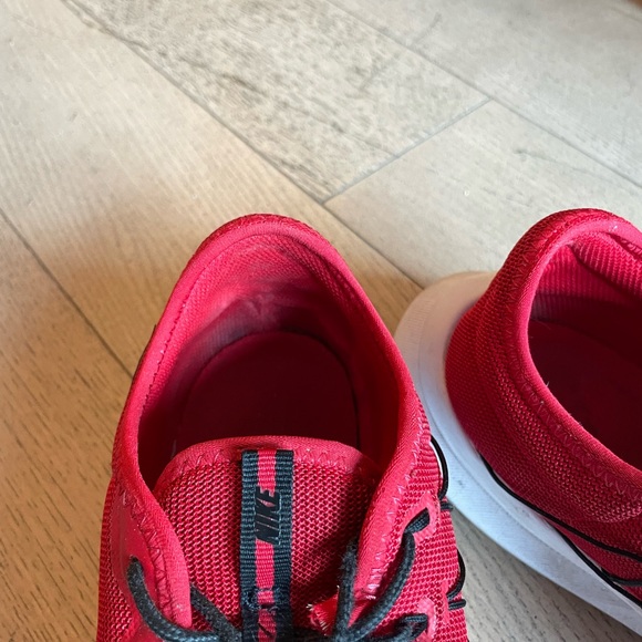 Nike Shoes - Picture 3 of 10